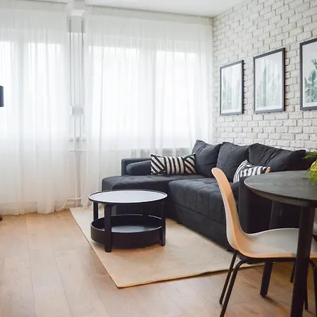 The Black & White Oasis Apartamento