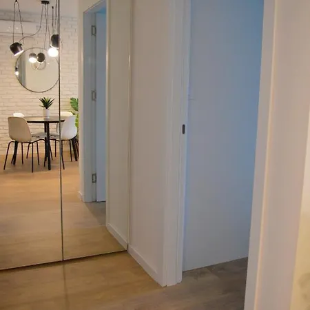 The Black & White Oasis Apartamento